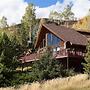 Tree Haus Chalet