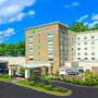 Holiday Inn & Suites Philadelphia W - Drexel Hill, an IHG Hotel