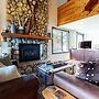 Bridges Townhome 5 Large, Remodeled Mountain View Townhome with Privat
