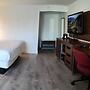 Penn Lodge Hotel & Suites