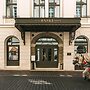 Hotel Saski Krakow, Curio Collection by Hilton