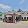 AmericInn by Wyndham Monmouth