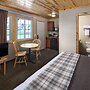 Rock Crest Lodge And Cabins