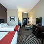 Holiday Inn Express & Suites Green Bay East by IHG