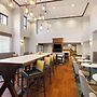 Hampton Inn & Suites Savannah-Airport
