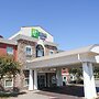 Holiday Inn Express & Suites Dallas Southwest-Cedar Hill