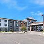 Comfort Inn & Suites Mountain Iron and Virginia