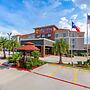 La Quinta Inn & Suites by Wyndham Houston Channelview