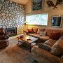 Snowcreek IV 622 Light, Bright and Updated, Walk to Snowcreek Athletic