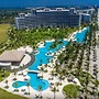 La Isla Residences