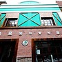 Meet int'l Youth Hostel Zhejiang Rd