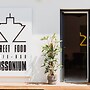 Street food Possonium Apartments