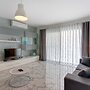 Luxury 2 Bedroom Apartment by the Sea