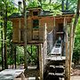 Chimo Refuges Treehouse Resort