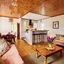 Mauldslie Hill Cottage