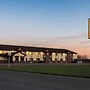Super 8 by Wyndham Oelwein