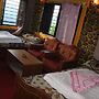 Buddha Shanti Lodge Backpackers paradise