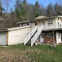 Silver Spring Chalet - GetAway