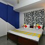 OYO 23654 Home Cozy 2BHK Aluva Metro Station
