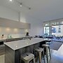 Noel Suites-Gastown