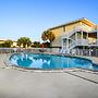 Moonraker 3 1 Bedroom Condo by RedAwning