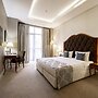 Sapphire Inn