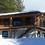 Beautiful Log Chalet Near Fernie, BC