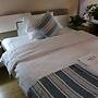 Yilai Service Apartment
