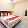 OYO 19134 The Signature Hotel