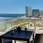 Modern 2 Bedroom Seaview Apartment