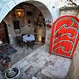 Patisca Cave House