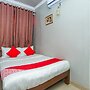 OYO Flagship 18338 White Fort