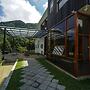 Xi Tou in Sunny Day Inn