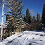 Large Wood Run 6 Bedroom Ski-in / Ski-out Access Home by RedAwning