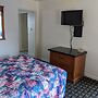 Deluxe Inn