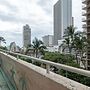Waikiki Banyan - Pool Deck Level Tower 1 Suite 610