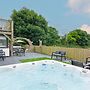 Bag-end House 7 Bedrooms, Sleeps 14, Hot Tub