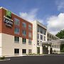 Holiday Inn Express & Suites Kingsland I-95-Naval Base Area, an IHG Ho