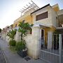 Toto Residence