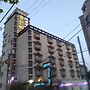Golden Bee Motel