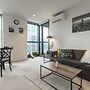 Trendy Melbourne 2 Bedroom Apartment by BnB Pro