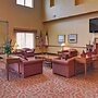 Quality Suites Near Cedar Creek Lake