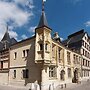 Hotel de Bourgtheroulde, Autograph Collection