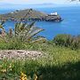 Stunning House - Sleeps 11, Terrace & Sea View