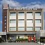 Hotel Deep Clarks Inn Lucknow