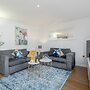 Spacious Apartment In The Heart Of Windsor