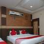 Hotel Crystal Inn