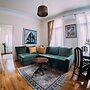 Crown Apartment