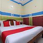 OYO 30100 Lucky Guest House