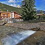 Hotel Chalet Alaska